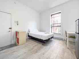 3558 Rue Durocher #2 - Photo 1 of 1