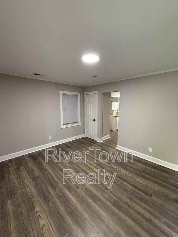 1657 Southern Ave - Photo 2 of 6