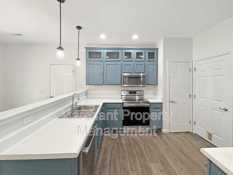 110 Golden Crest Ct - Photo 6 of 28