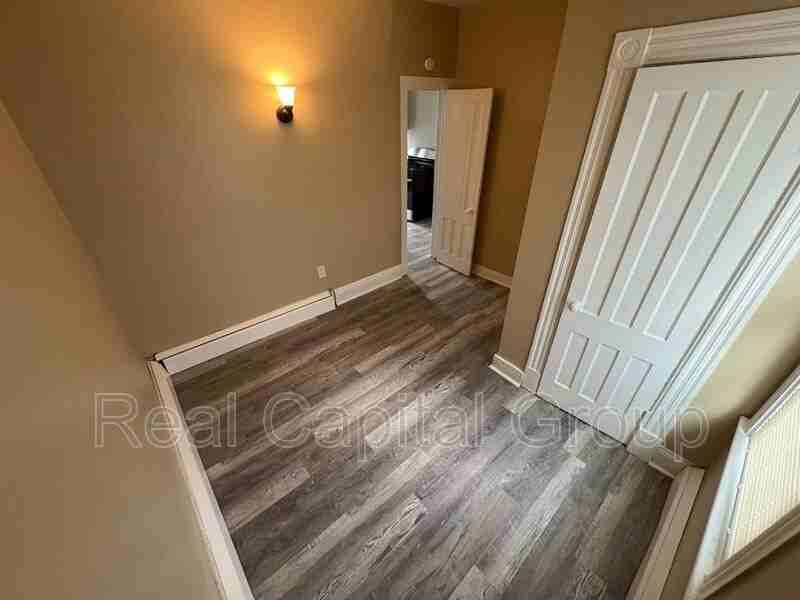 708 Westover Place #4 - Photo 6 of 10