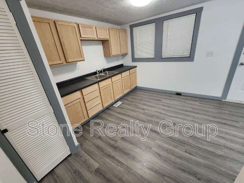 1265 E High St - Photo 2 of 10