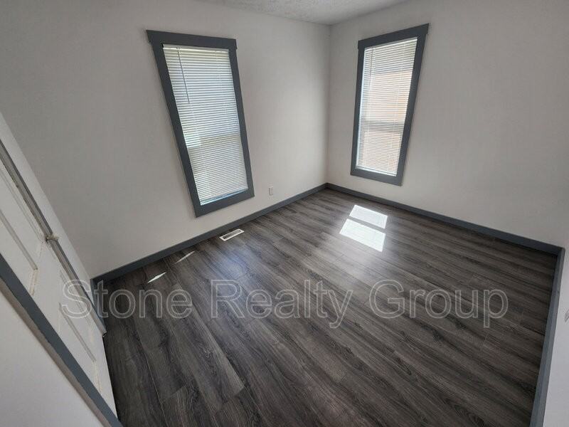 1265 E High St - Photo 6 of 10