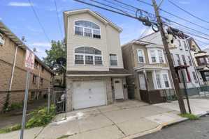 featured image of 110 16th Avenue #2