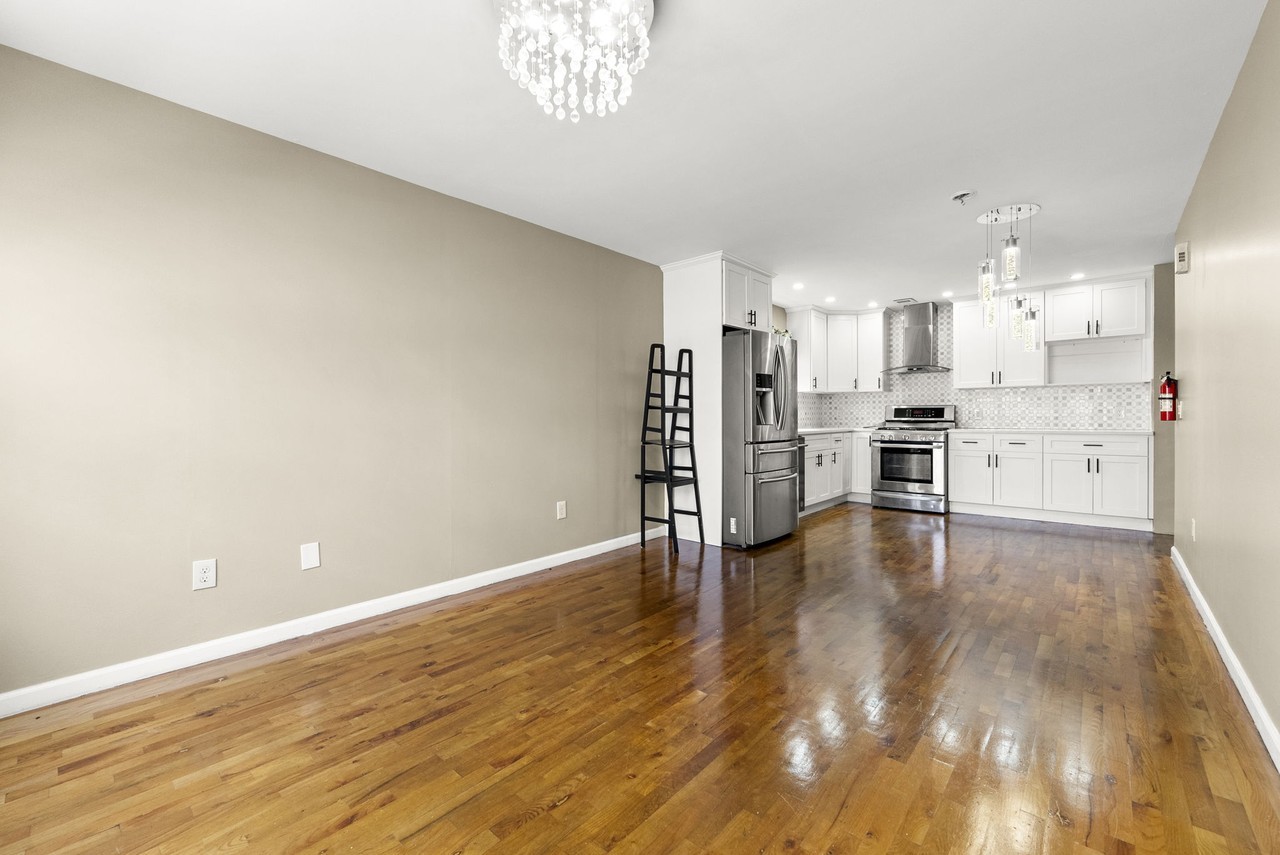 110 16th Avenue #2 - Photo 3 of 10