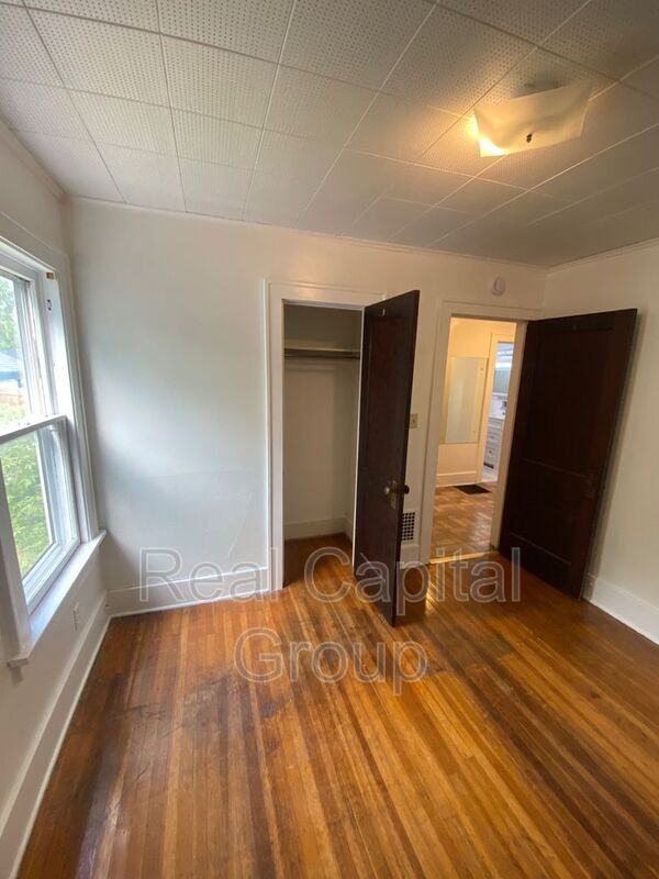 511 Shirley Ave - Photo 2 of 17