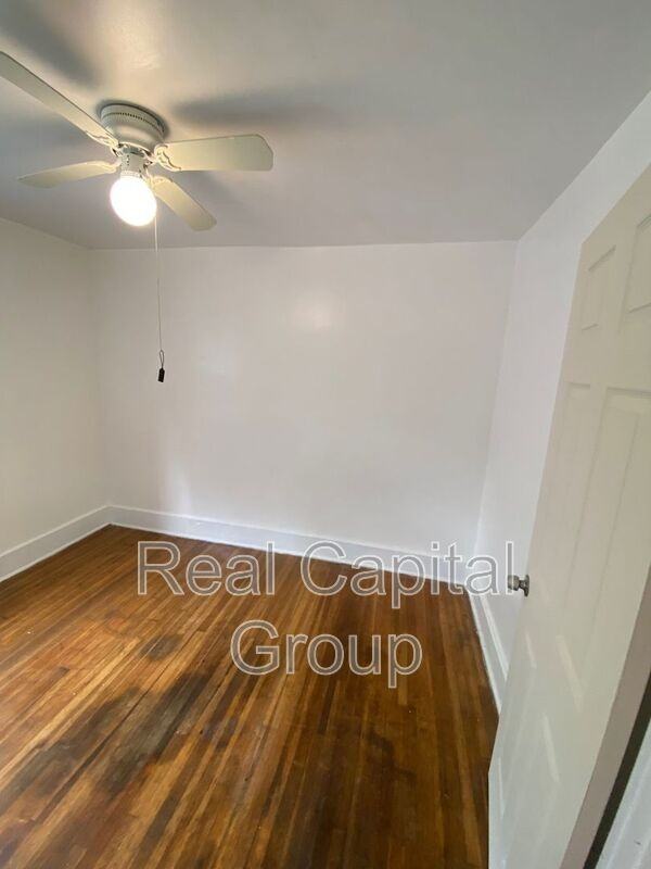 511 Shirley Ave - Photo 5 of 17