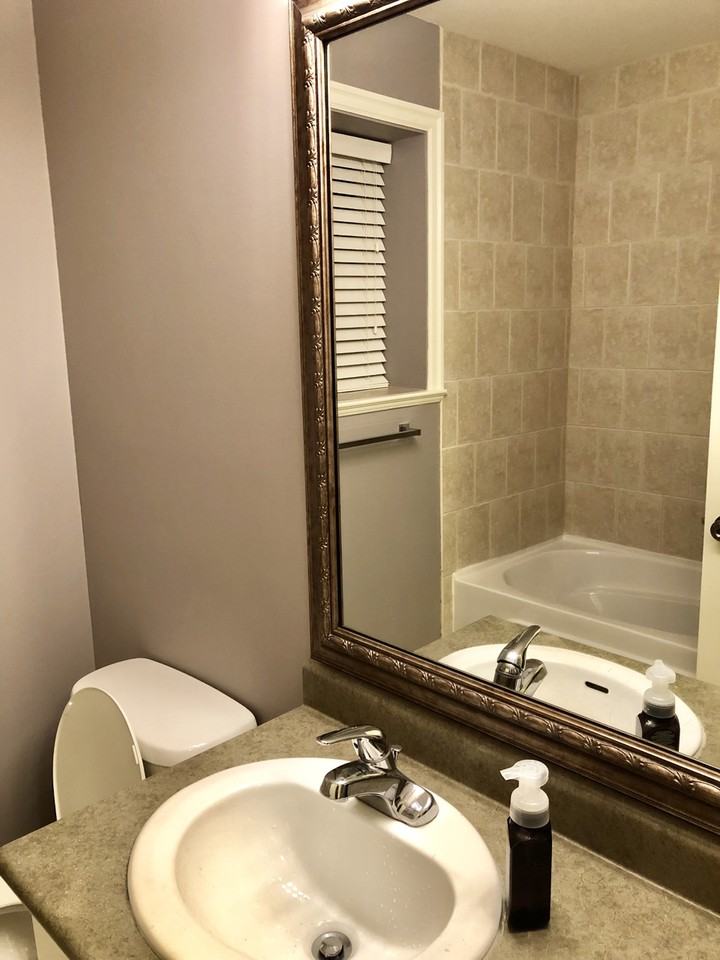 19109 69A Ave - Photo 3 of 8