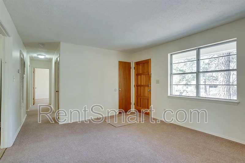 107 Mcclain St - Photo 3 of 20