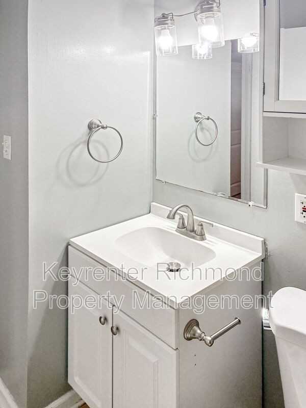 1019 Halsey Ln - Photo 5 of 12