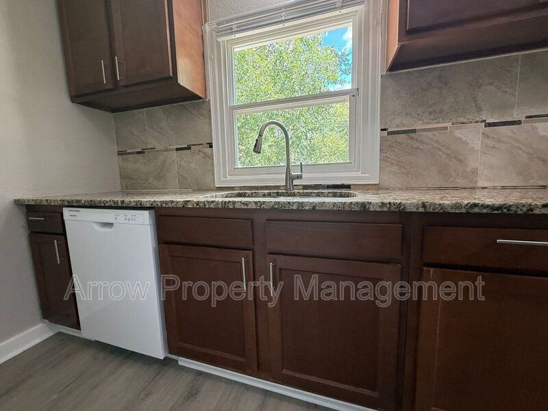 4118 Touzalin Avenue - Photo 6 of 18