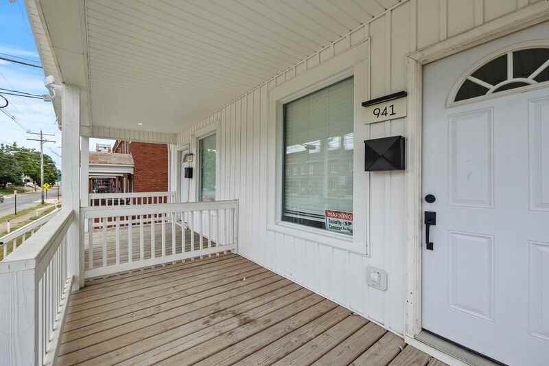 941 E Whittier St - Photo 2 of 24