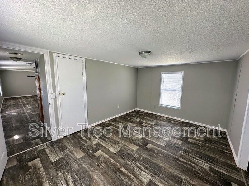 266 Lark Meadow Dr #B - Photo 3 of 17