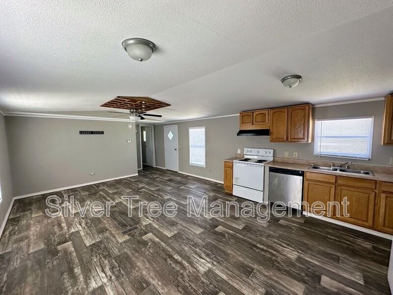 266 Lark Meadow Dr #B - Photo 7 of 17