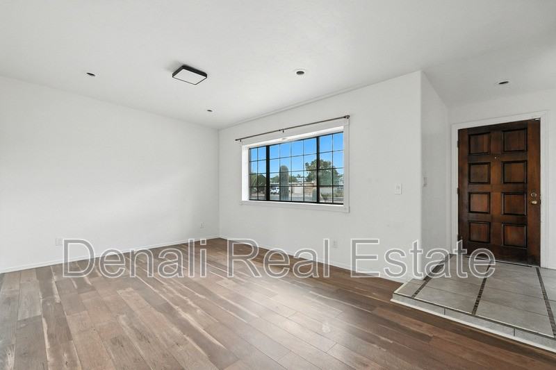 7717 E 34th St - Photo 3 of 35