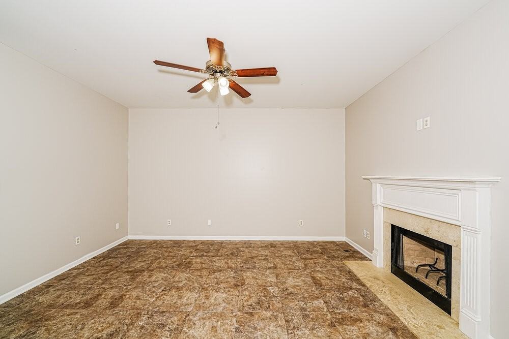 310 Hidden Ridge Dr - Photo 6 of 17