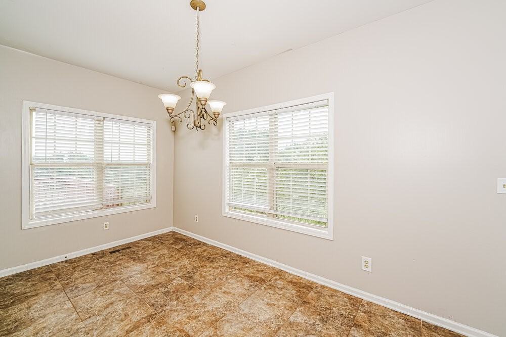 310 Hidden Ridge Dr - Photo 7 of 17