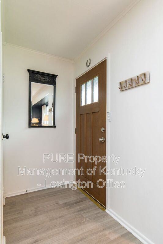321 Mockingbird Ln - Photo 3 of 23