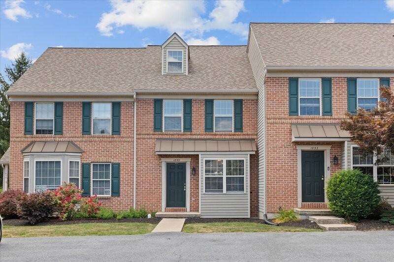 11 Covington Ct - Photo 2 of 33