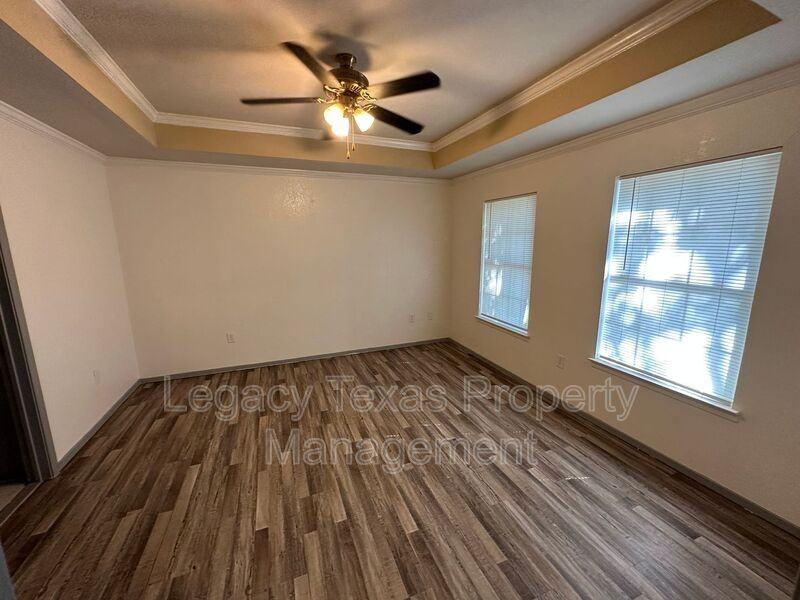 7185 Retta Mansfield Rd - Photo 4 of 16