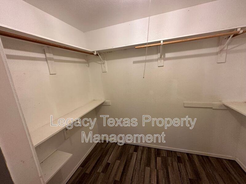 7185 Retta Mansfield Rd - Photo 5 of 16