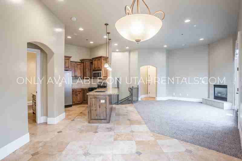 5176 N University Ave #418 - Photo 2 of 25