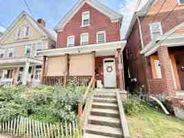 featured image of 427 2nd St