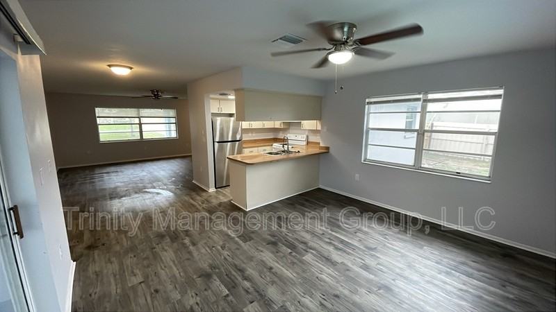 3041 Hoban Ave - Photo 4 of 10