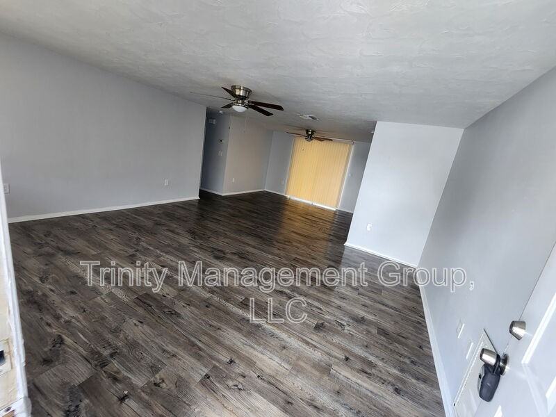 6019 9th Ave - Photo 3 of 11