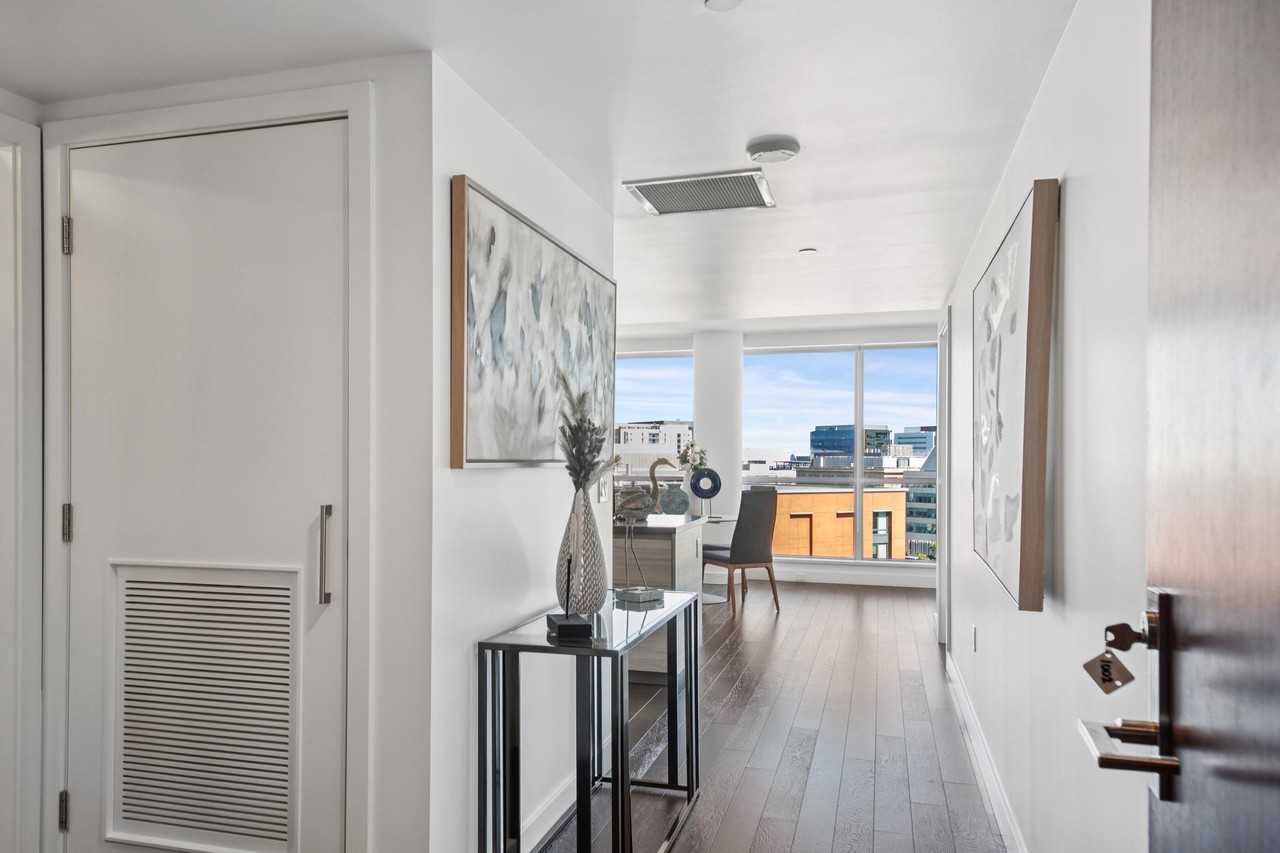 718 Long Bridge Street #1002 - Photo 2 of 65