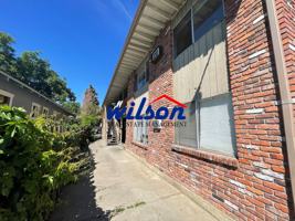 featured image of 208 N 6th St