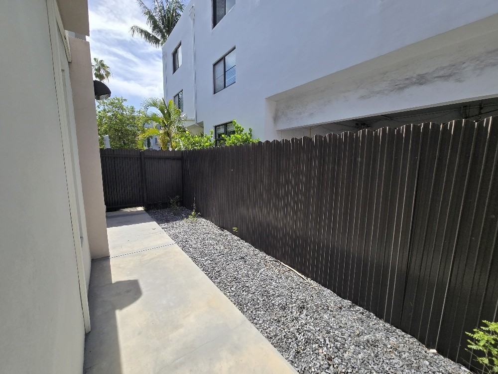 609 Euclid Avenue #3 - Photo 5 of 8