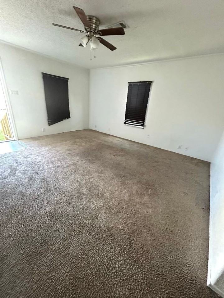 11810 Greenglen Drive - Photo 4 of 11