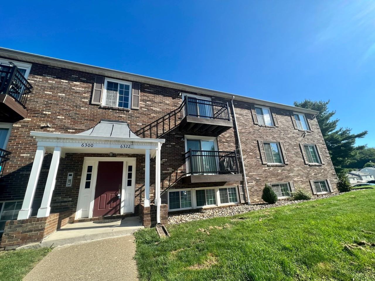 6322 Patrick Henry Dr - Photo 2 of 23