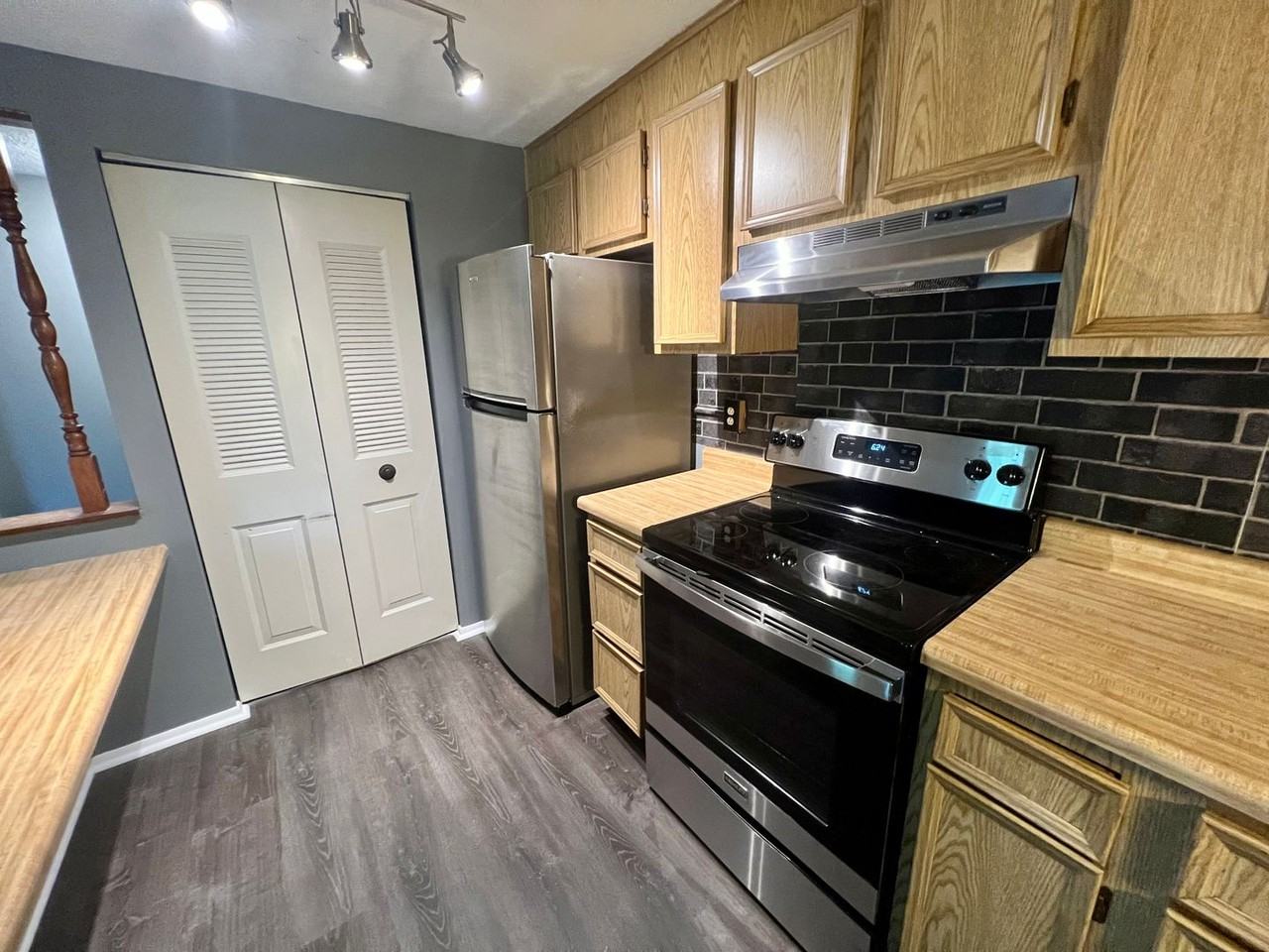 6322 Patrick Henry Dr - Photo 7 of 23