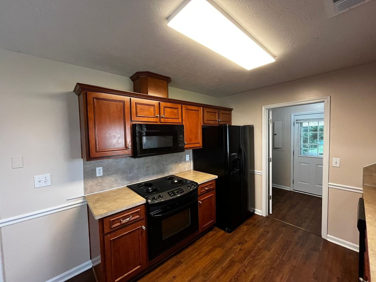 822 Lee Road 213 - Photo 5 of 21