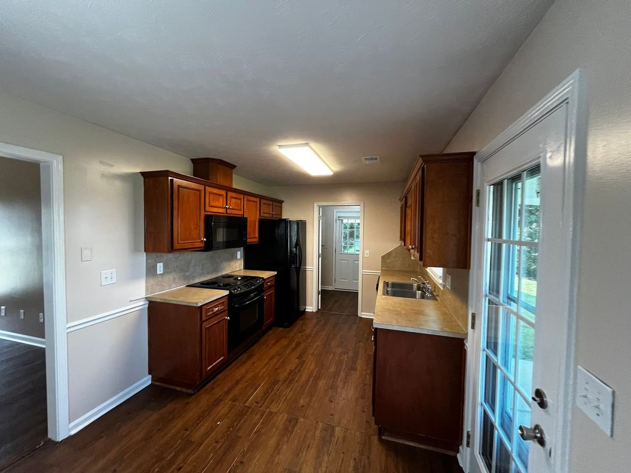 822 Lee Road 213 - Photo 7 of 21