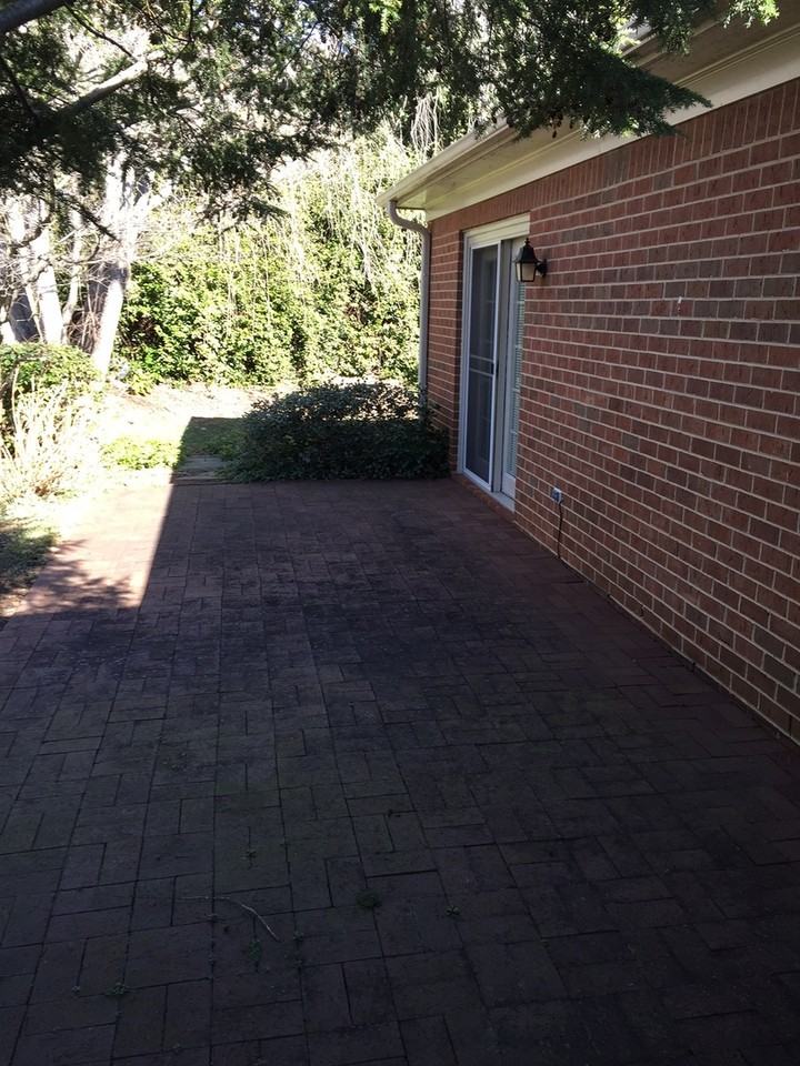 996 Lytchfield Pl - Photo 2 of 8