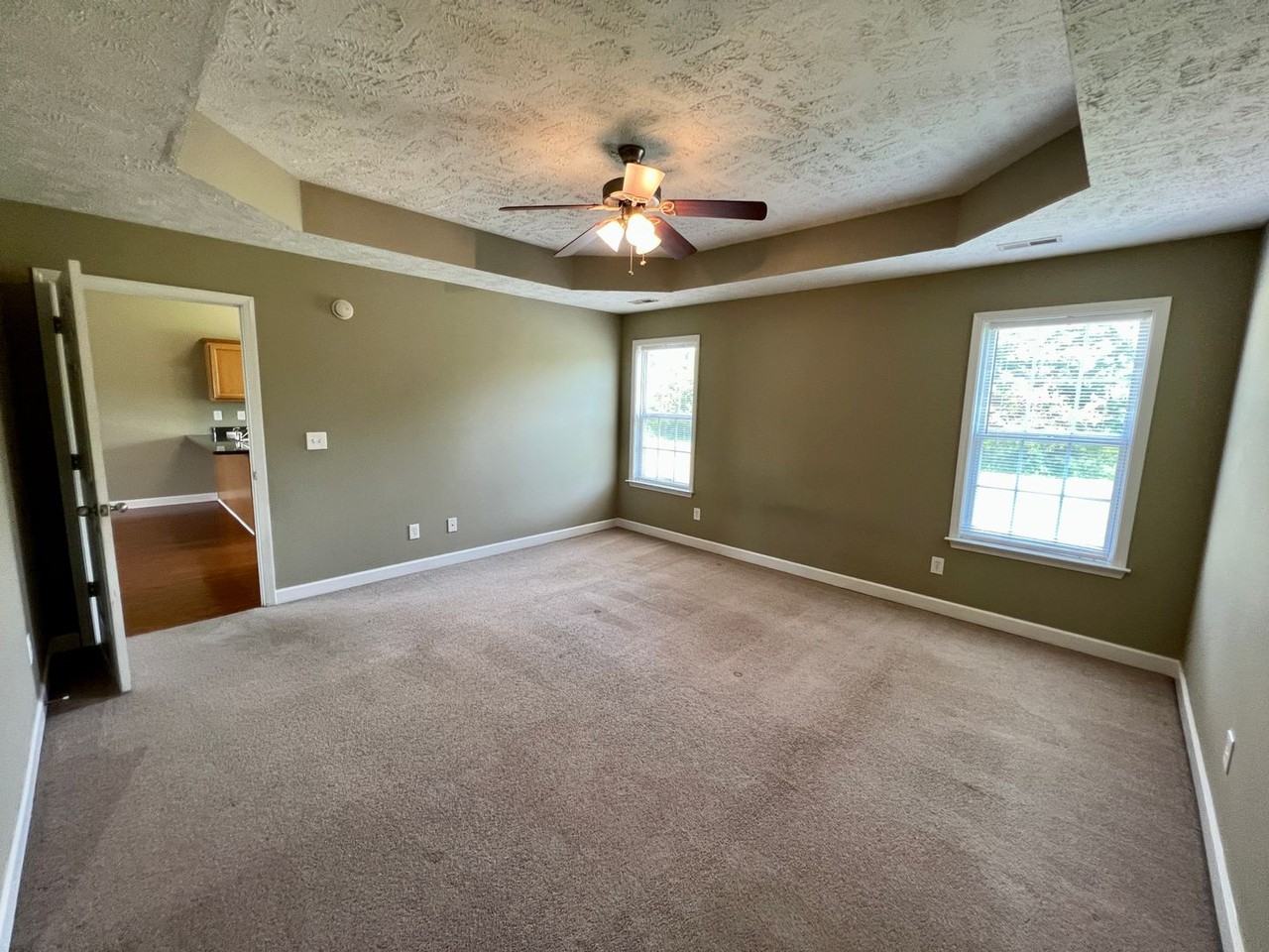 1030 Coral Dr - Photo 7 of 21