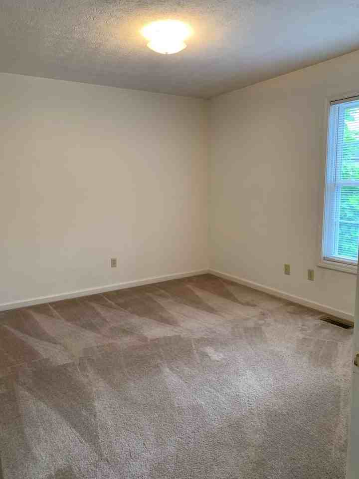 1115 College St - Photo 7 of 21