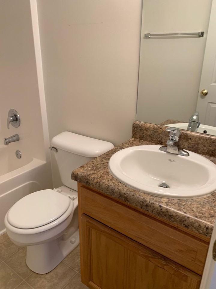 1115 College St - Photo 6 of 21