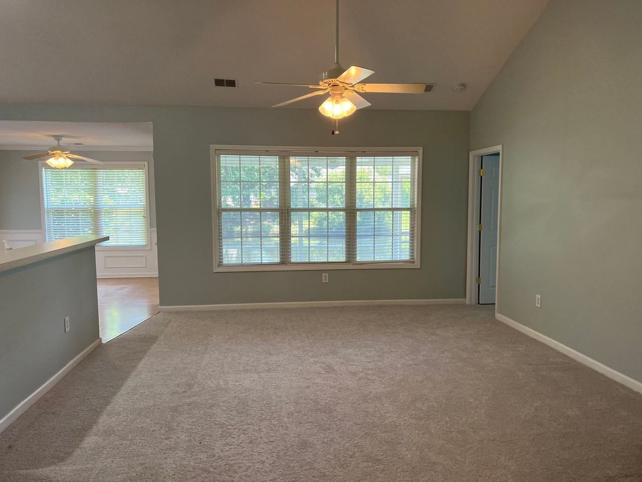 125 Lake Linden Dr - Photo 6 of 34