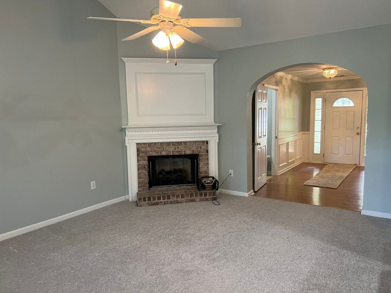 125 Lake Linden Dr - Photo 7 of 34