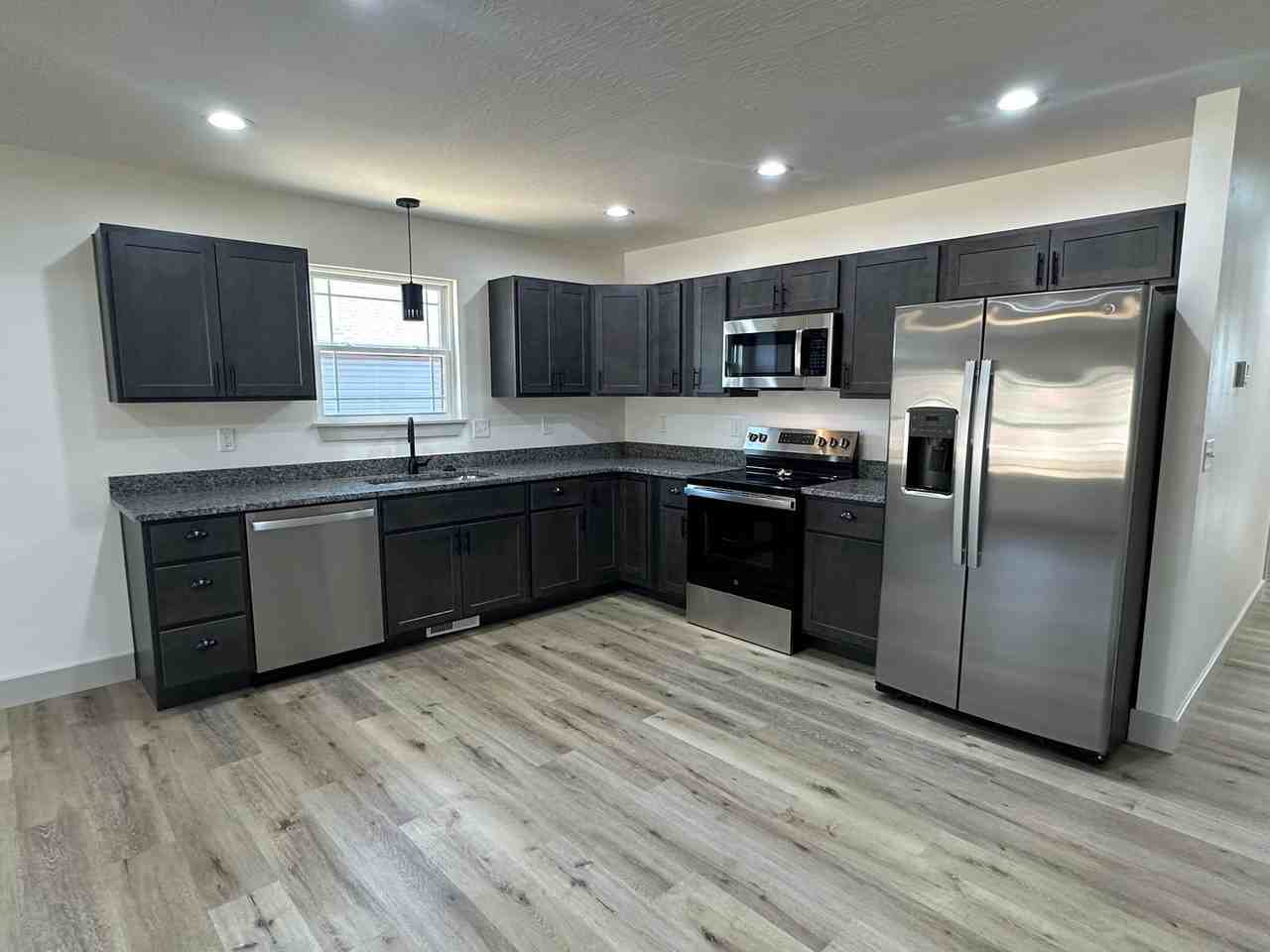 932 Page St - Photo 7 of 50