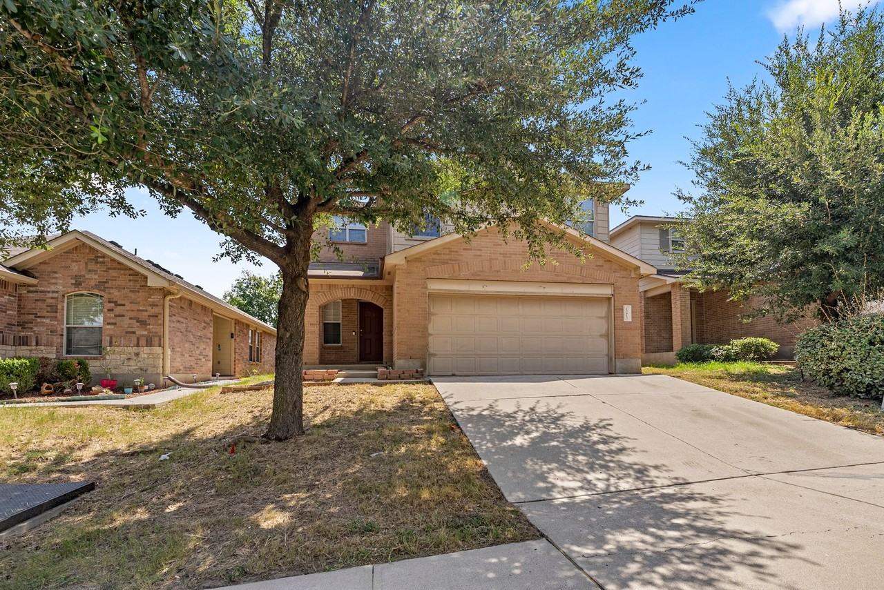 13413 Lismore Ln - Photo 3 of 26