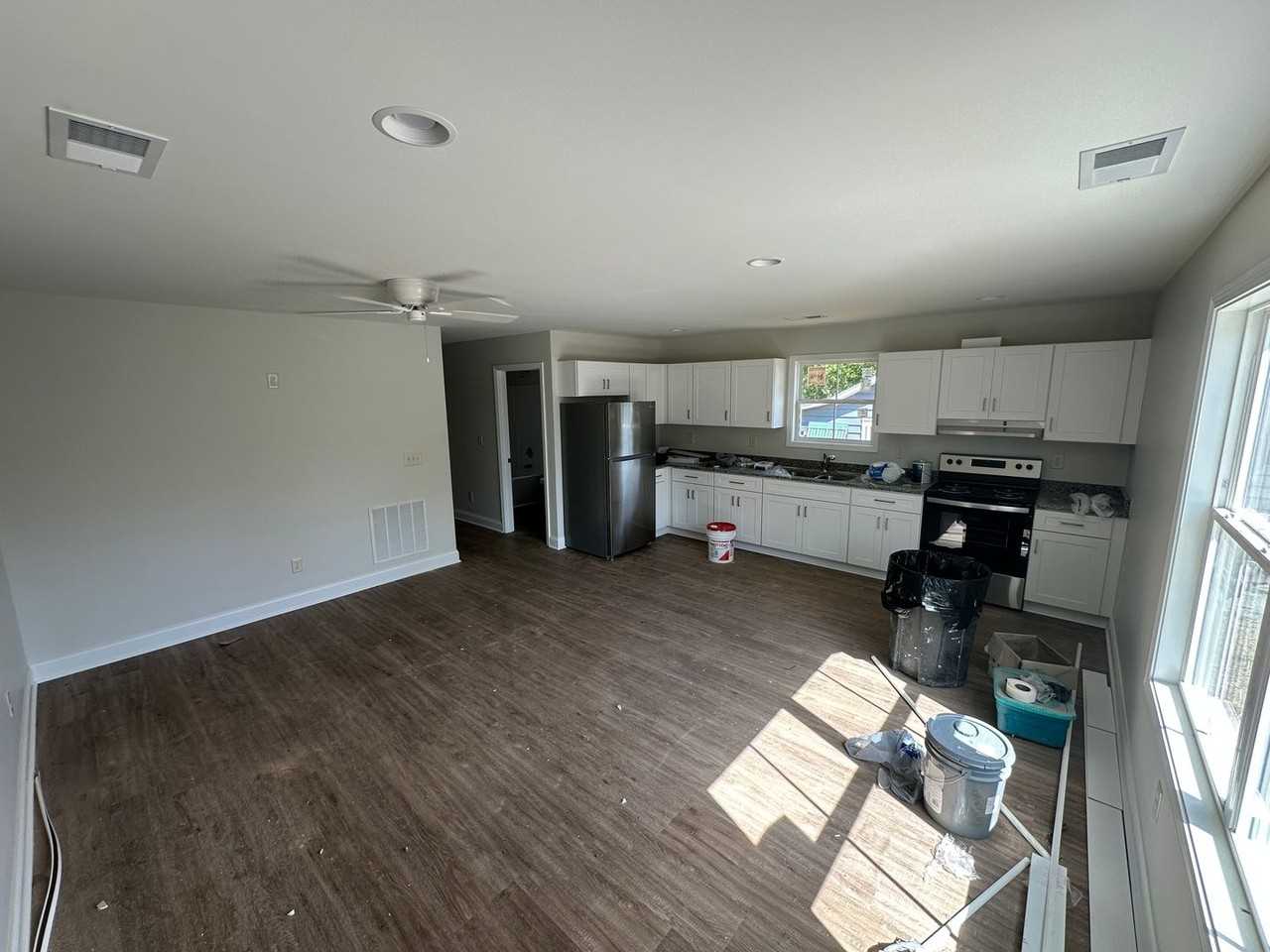 25 Wyatt Ln - Photo 2 of 9