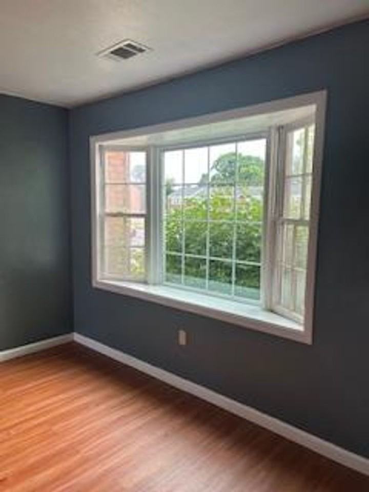 104 Southampton Dr - Photo 6 of 13