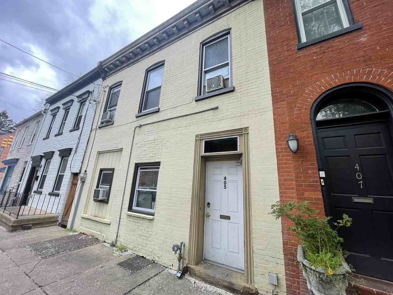 405 East Orange Street - Photo 3 of 7