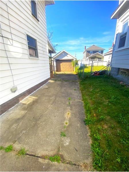 2015 Oregon Ave - Photo 3 of 13