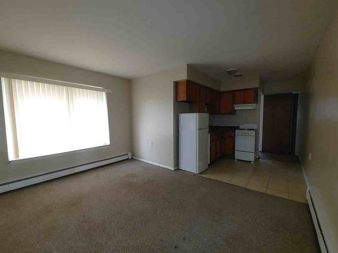 15811 Harper ** (21004503-10) - Photo 2 of 14