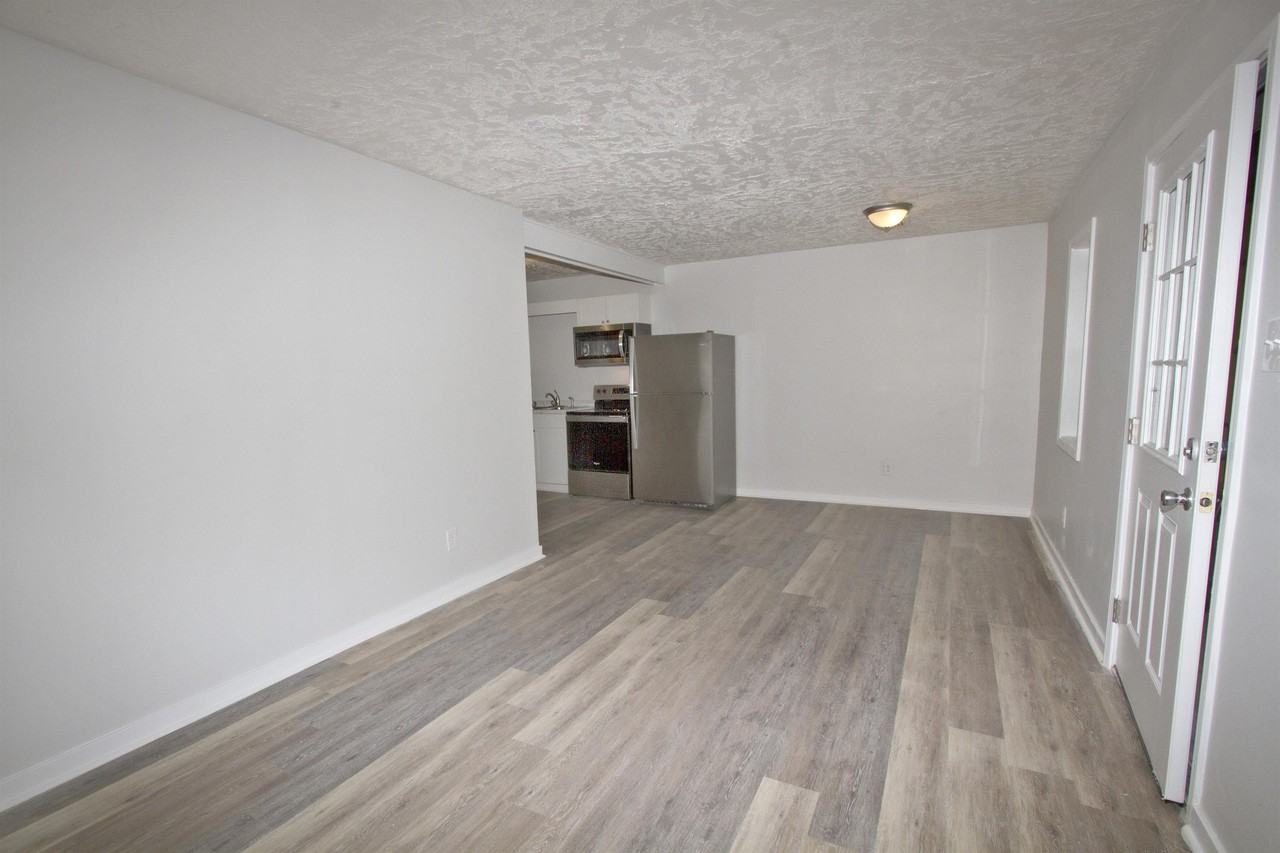 1324 Hillcrest Avenue - Photo 3 of 15